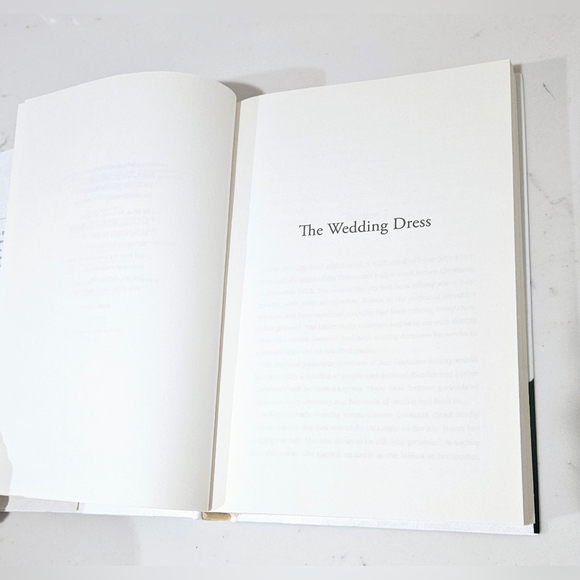 The Wedding Dress: A Novel Danielle Steel Hardcover Book Romance - Picture 7 of 7